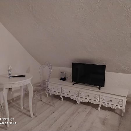 White Apartment Elbląg Exterior foto